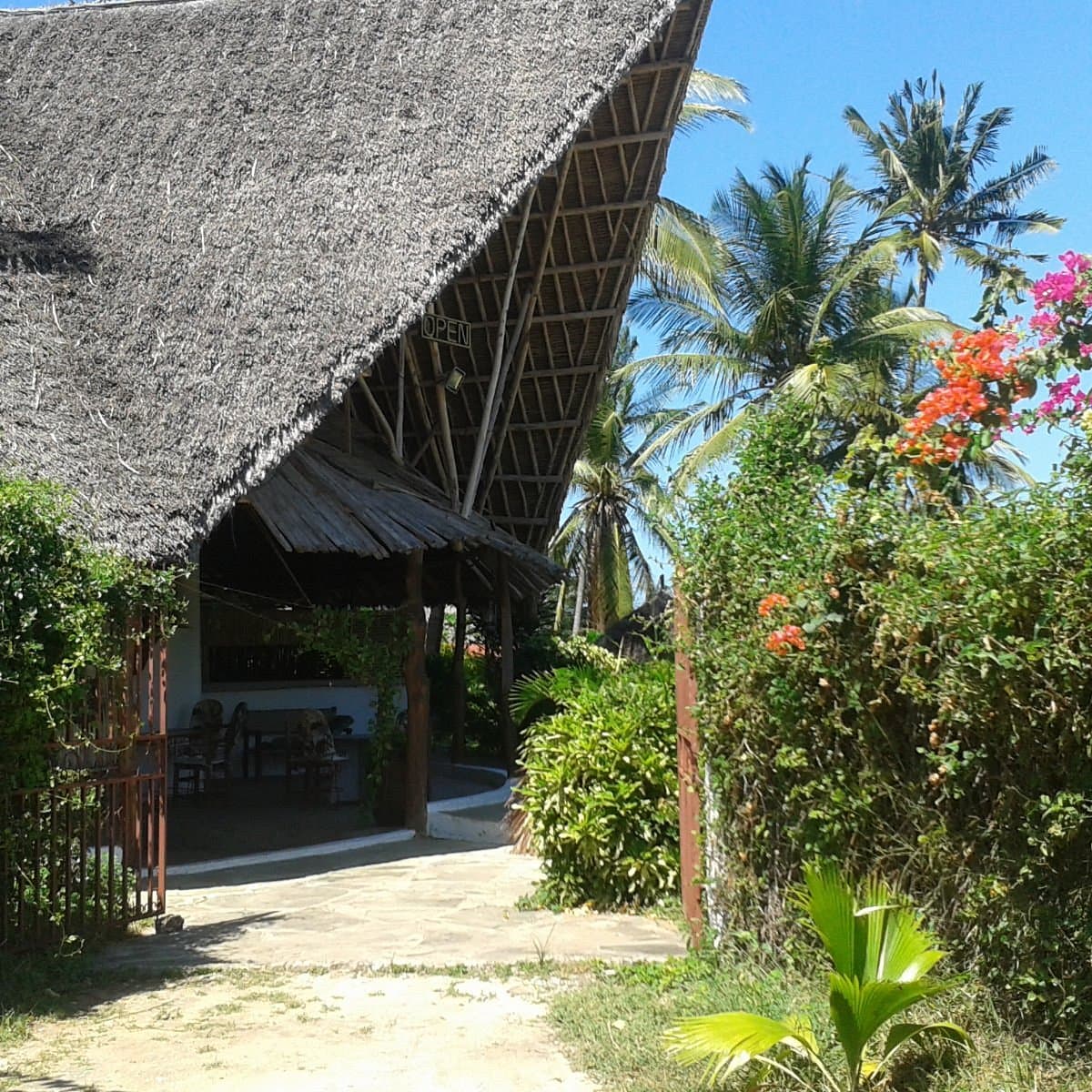 Travellers Inn Resort