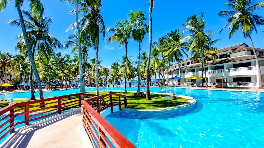 Prideinn Flamingo Beach Resort